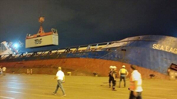 Rumıniya gəmisi Ukrayna limanında BATDI