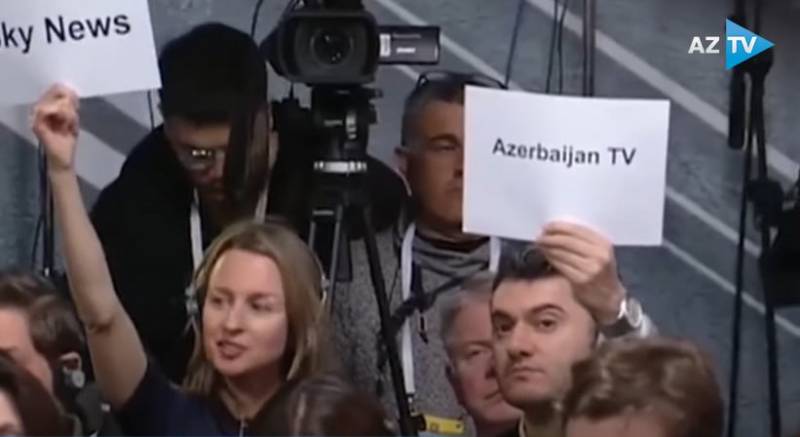 AzTV-nin əməkdaşı Zelenskinin mətbuat konfransında: Ukrayna lideri hansı vacib mesajlar verdi? - VİDEO