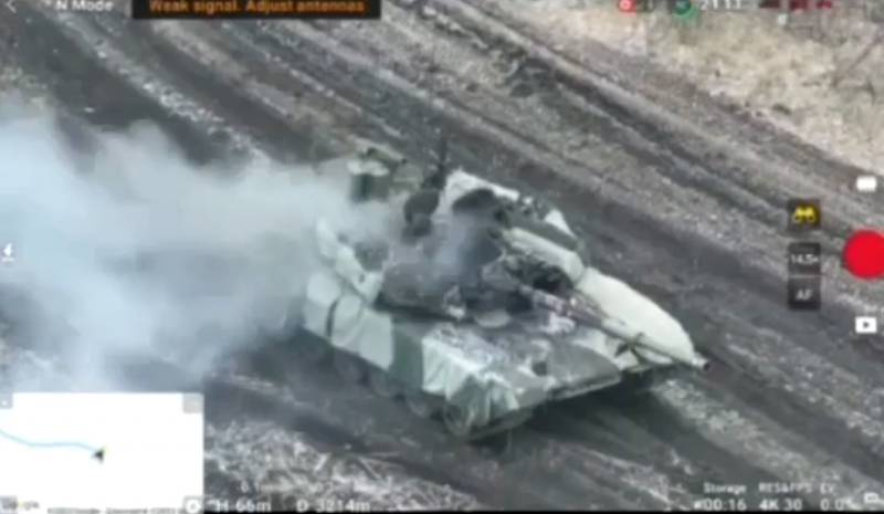 Ukraynada Rusiyanın ən müasir tankı belə məhv edildi - ANBAAN VİDEO