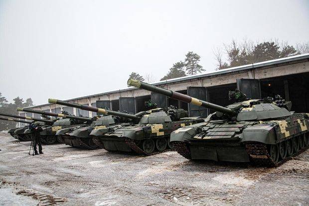 Mərakeş Ukraynaya “T-72B” tanklarını təhvil verdi - FOTO