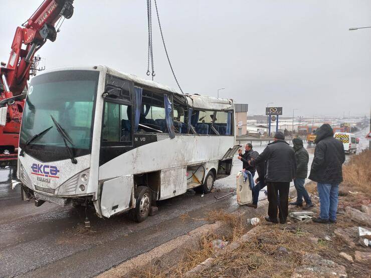 Türkiyədə avtobus qəzası: 25 nəfər yaralandı - FOTO
