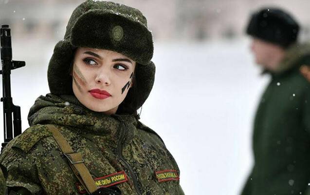 Ukrayna ordusundakı qadınların sayı açıqlandı