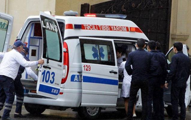 70 yaşlı kişi gəlini və nəvəsini ölümcül şəkildə yaraladı