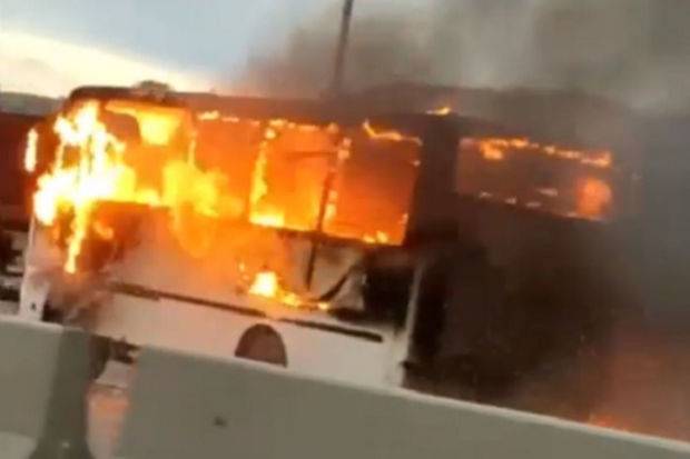 Xocəsən-Sədərək yolunda avtobus yandı - ANBAAN VİDEO