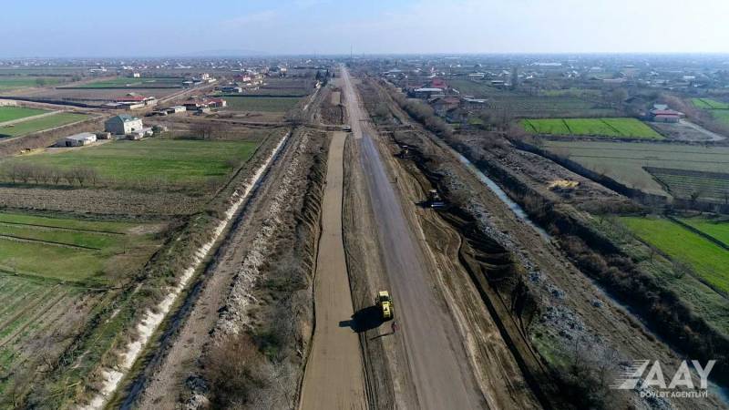 M3 magistral avtomobil yolunun Yenikənd-Biləsuvar hissəsi yenidən qurulur - VİDEO/FOTO