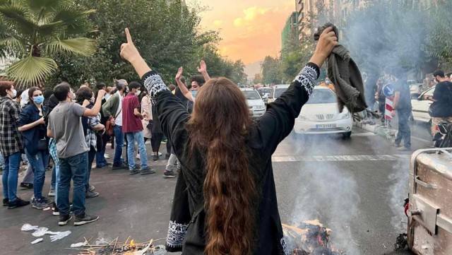 İran 22 min etirazçını əfv etdi
