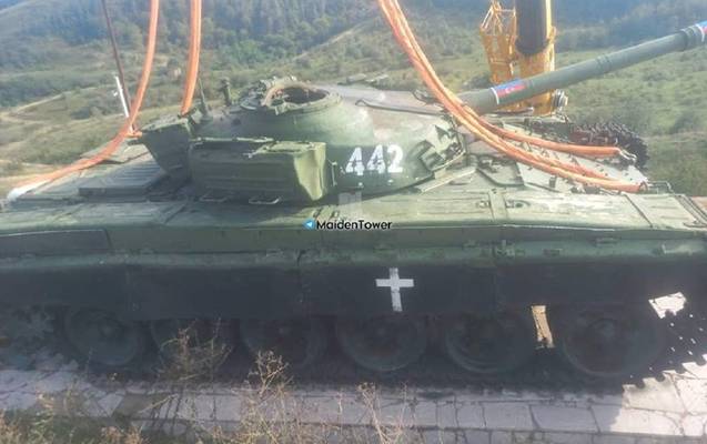 Şuşanın girişinə qoyulan tank götürüldü - FOTO/VİDEO