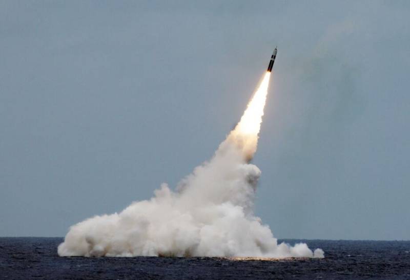 Rusiya qitələrarası ballistik raketini sınaqdan keçirdi