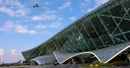 Aeroport yolunda yeni piyada keçidi - FOTO