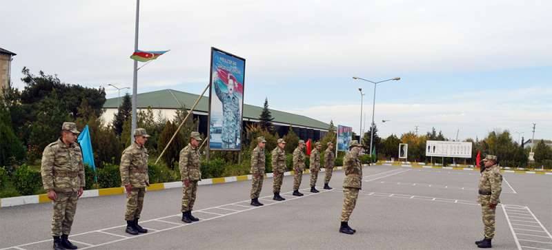 Hərbi xidmətdən boyun qaçıranların ölkədən çıxışı qadağan olunur