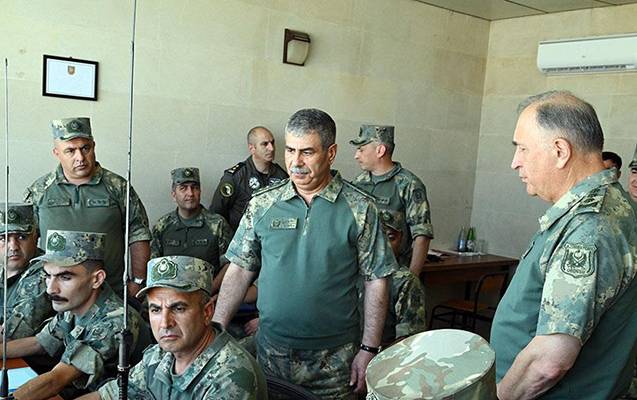 Azərbaycan Ordusunda taktiki-xüsusi təlim keçirilir 