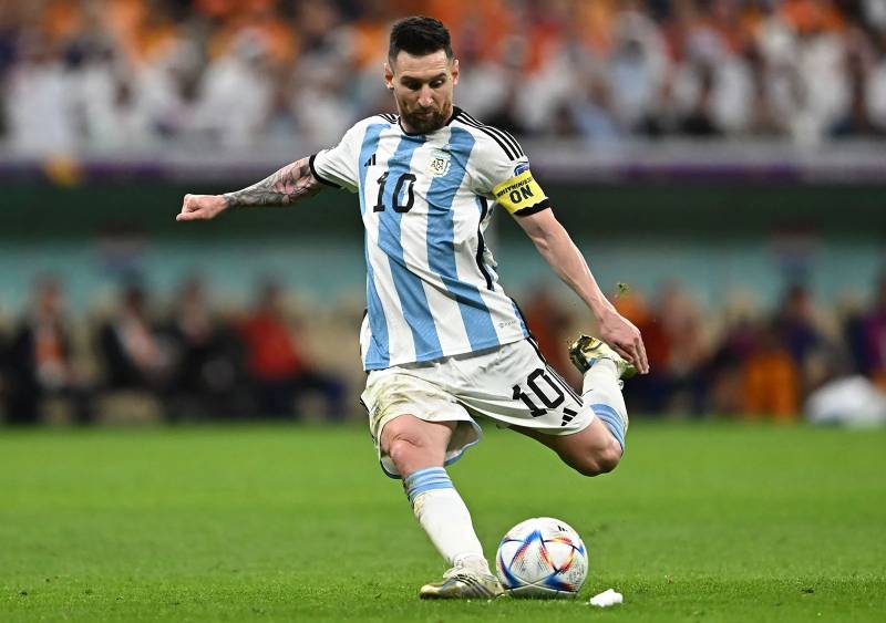 Messi XXI əsrin ən yaxşı futbolçusu seçildi