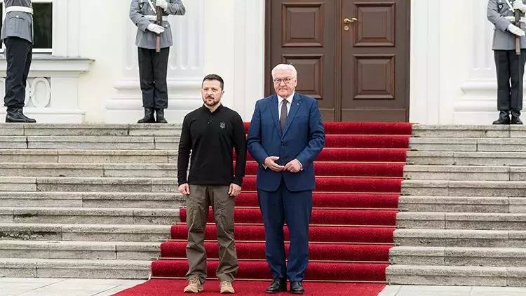Ukrayna prezidenti Almaniyada