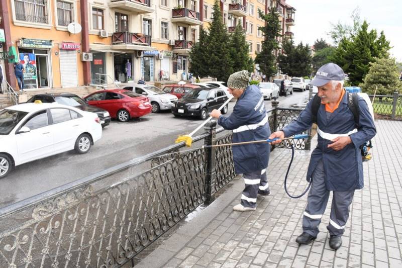 Bakının 550 küçəsi yuyuldu - FOTO