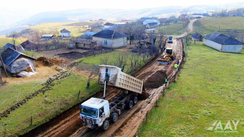 Yardımlıda avtomobil yollarının əsaslı təmirinə başlanıldı - VİDEO