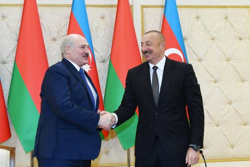 Lukaşenkonun şərəfinə dövlət ziyafəti verildi - YENİLƏNDİ