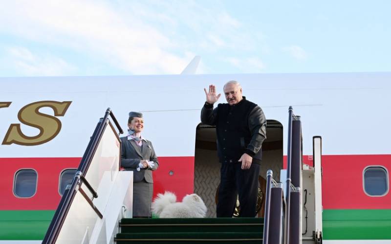 Lukaşenko Füzulidən ölkəsinə qayıtdı - FOTOLAR