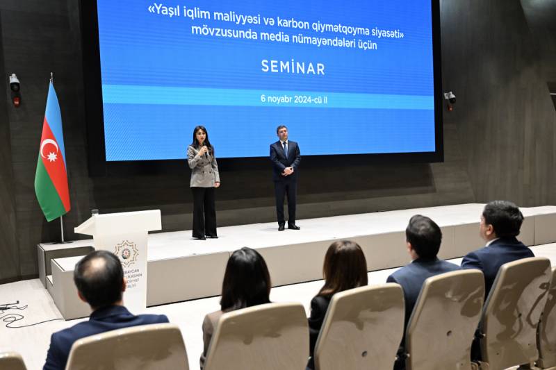 Jurnalistlər üçün “Yaşıl iqlim maliyyəsi və karbon qiymətqoyma siyasəti” mövzusunda seminar keçirildi - FOTOLAR