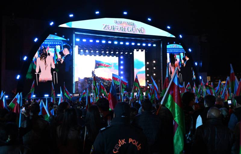 Zəfər Günü münasibətilə Bakıda təntənəli bayram konserti keçirilir - FOTOLAR