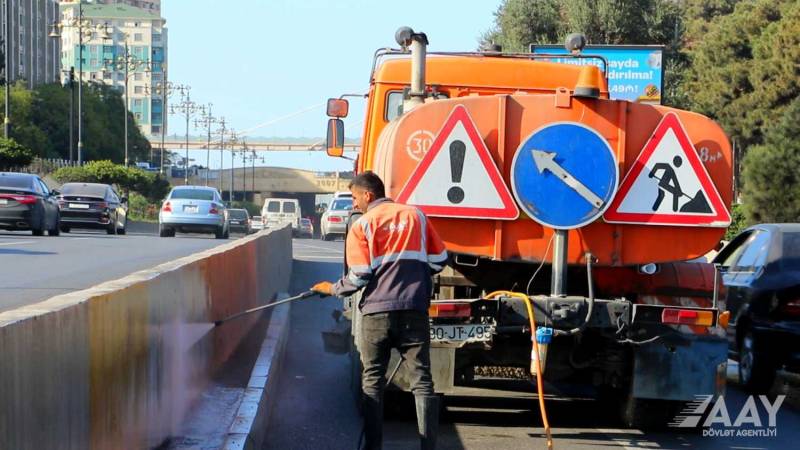 Paytaxtda təmizlənmə işləri aparıldı - VİDEO/FOTO