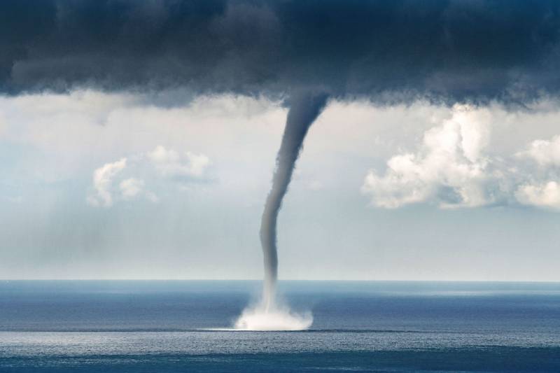 Dənizdə güclü tornado baş verdi - VİDEO