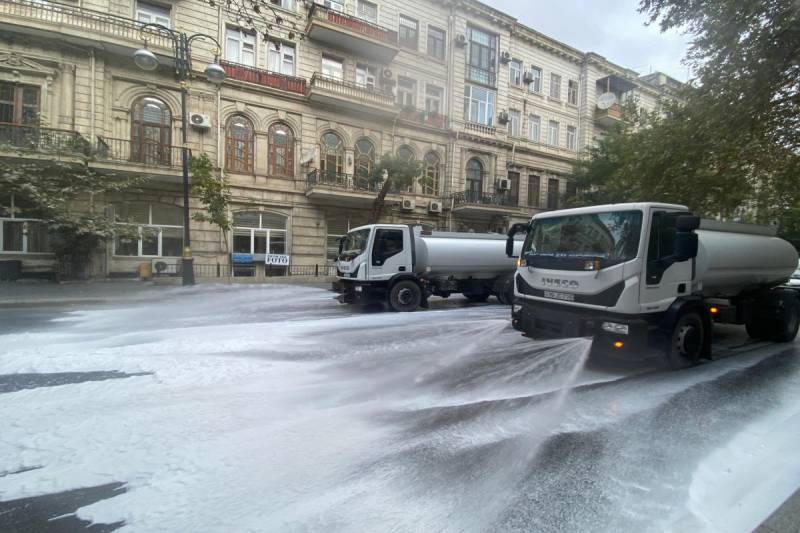 Bakı belə təmizləndi - FOTOLAR