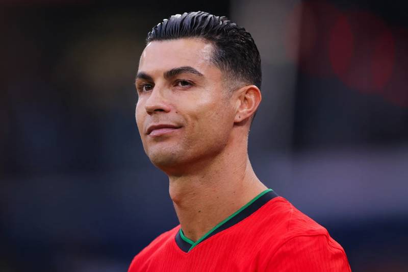 Ronaldo tarixə düşdü: Buna nail olan ilk insan oldu