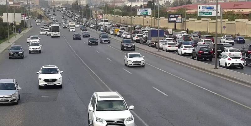 Bakının tıxaclı yolları - Siyahı