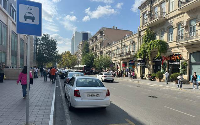 Tbilisi prospektində taksi duracaqları yaradılır 