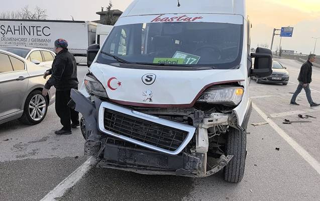 Türkiyədə məktəb avtobusu qəzaya düşdü: 10 yaralı - FOTO