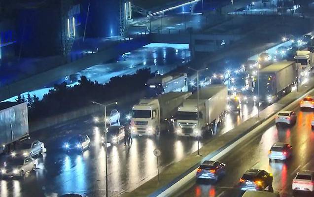 Buza görə bu yol BAĞLANDI