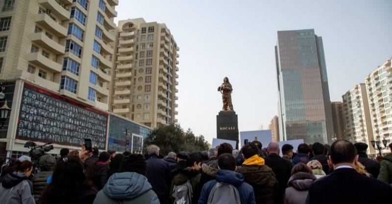 Azərbaycanın Belqraddakı səfirliyində bayraq endirildi 