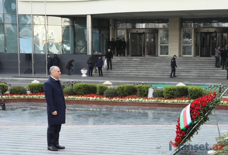 Rəsmilər “Ana harayı”nı ziyarət edir - FOTOLAR