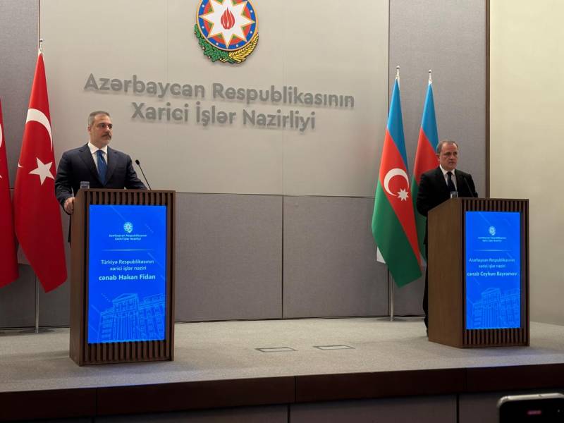 Ceyhun Bayramov Hakan Fidanla mətbuat konfransında - FOTO