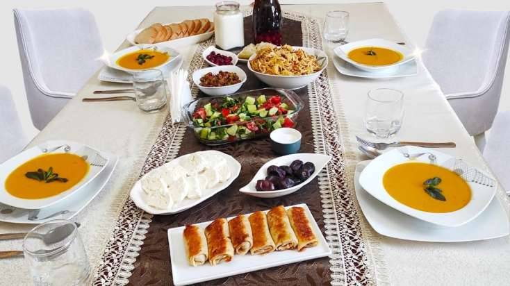 İmsakda və iftarda nə yeyilməlidir? 