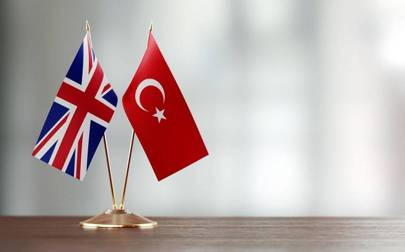 Türkiyə-Britaniya Suriya ilə bağlı məsləhətləşmələr aparacaq 