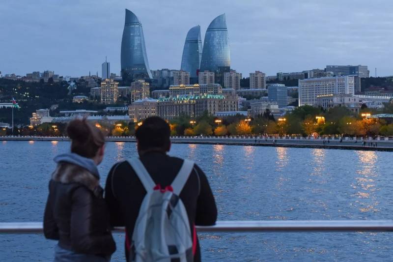 Azərbaycana gələn turistlərin sayı niyə azalıb? 